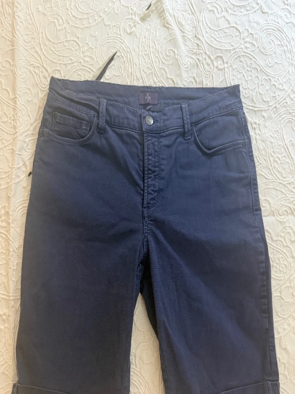 NYDJ BERMUDA SHORTS SIZE 8 - Picture 1 of 6